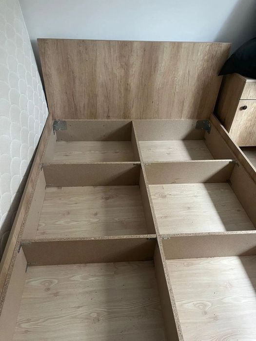 Pat 140x200 cu saltea inclusa