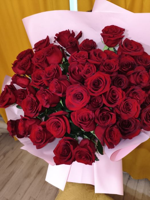 Продам метровые 51 шт букет роз срочно