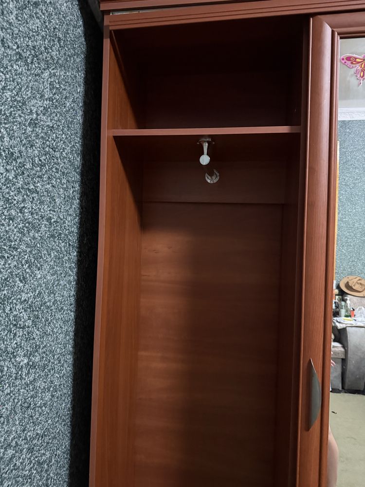 Шкаф для прихожей