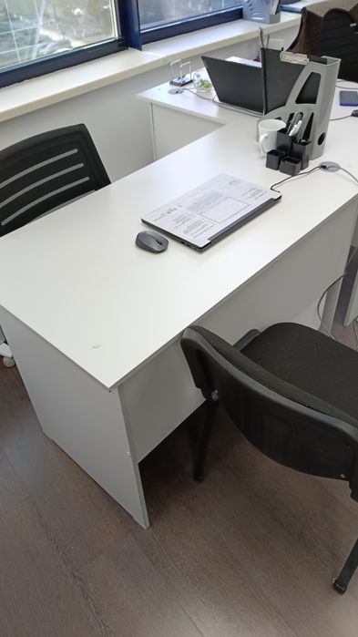 Продам офисные столы