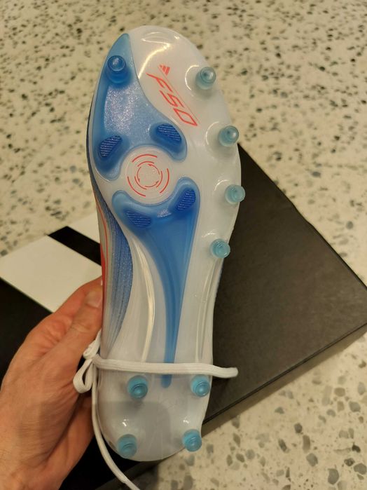 Чисто нови професионални бутонки Adidas F50 Elite AG