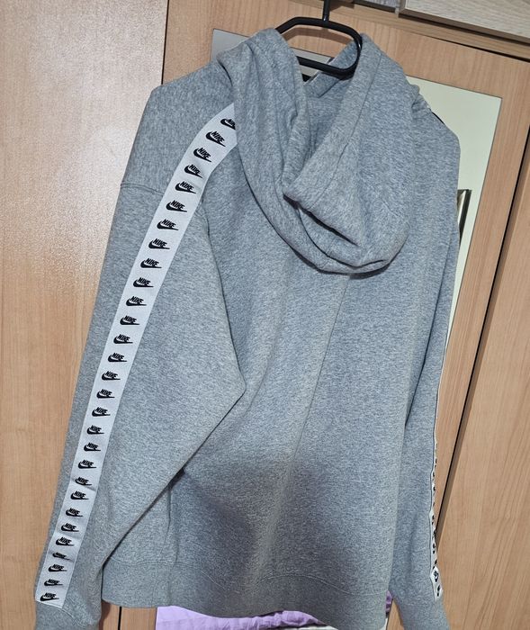 Оригинален суитчър Nike Essential Club Fleece L размер