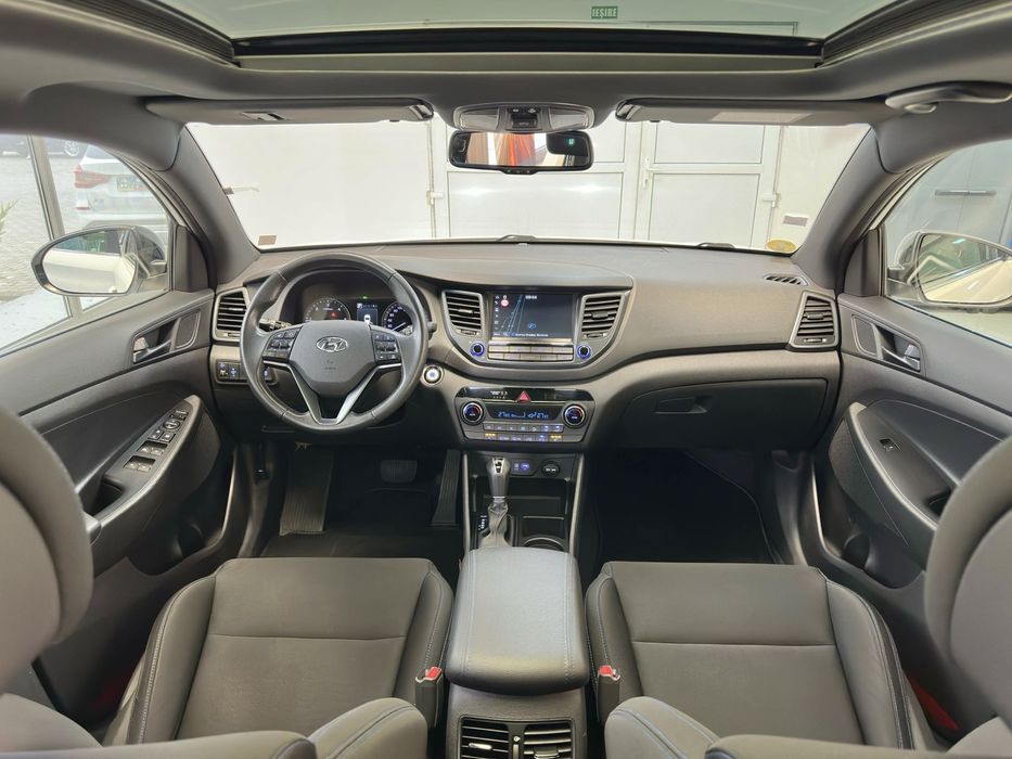 Hyundai Tucson II 2018/04-Panoramic-Gps Navi 3D-Cu Cash\Rate\Avans-0