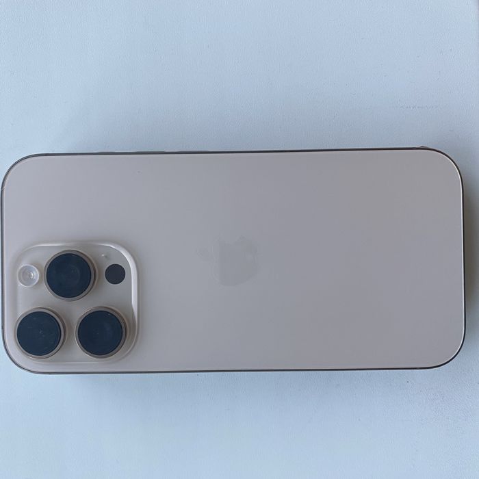 Смартфон Apple iPhone 16 Pro 256Gb золотистый