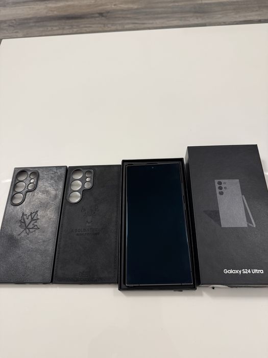 Samsung Galaxy S24 Ultra 512 GB, stare foarte buna, 2 huse , garantie