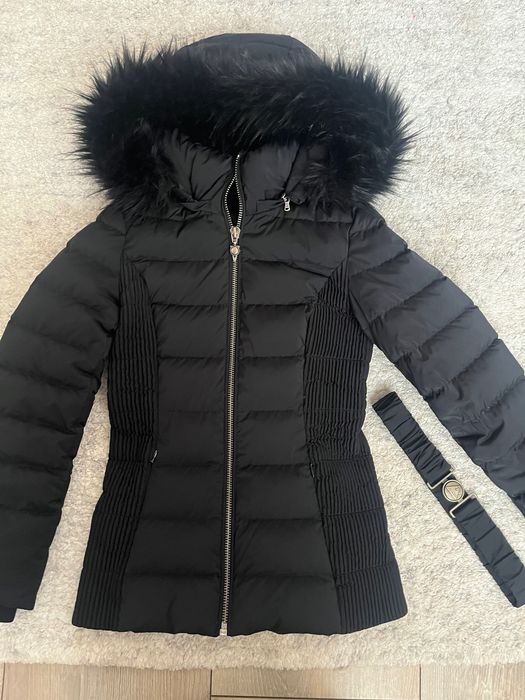 Оригинално Дамско Зимно Яке Guess