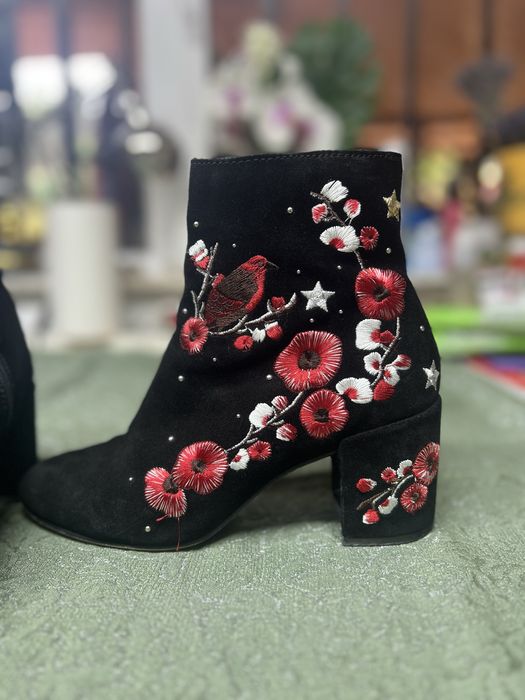 Botine brodate Stradivarius