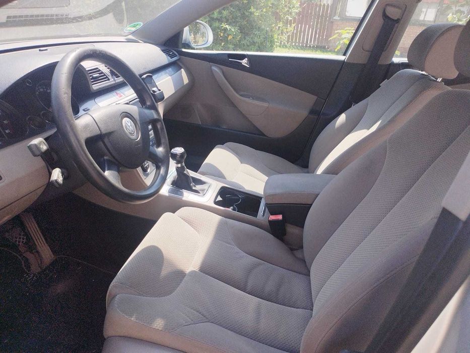 Vând VW Passat B6