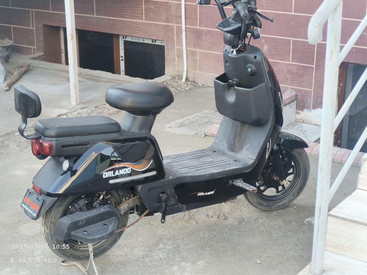 Skuter Arlando elektroni mator