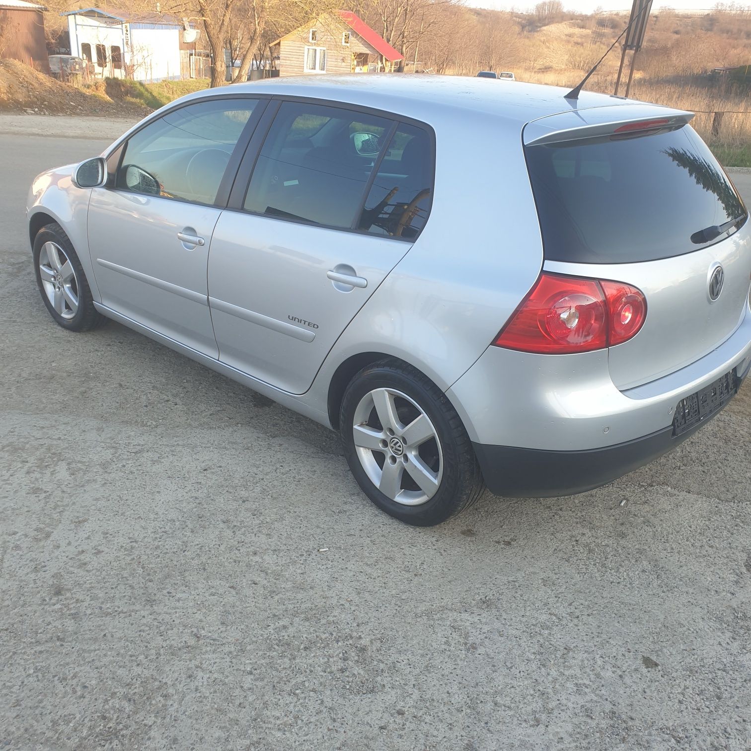 Vw Golf 5 1.6 benzină  An 2008