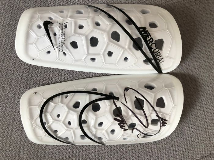 Aparatori marca Nike semnate de Zlatan Ibrahimovici