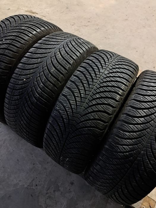 4 anvelope Allseasons 205 55 r16 Goodyear