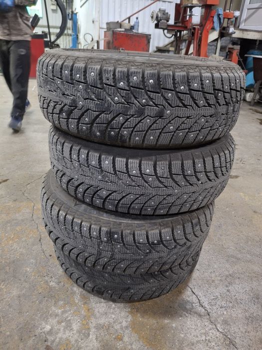 Зимние шины в отличном состоянии