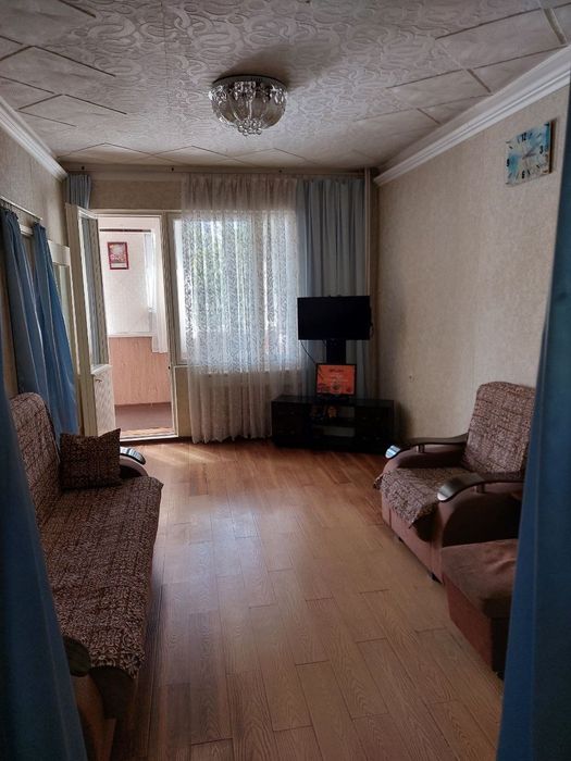 Продаю 2× ком квартира на 3 этаже 4 этажного дома. Авиосозлар 2