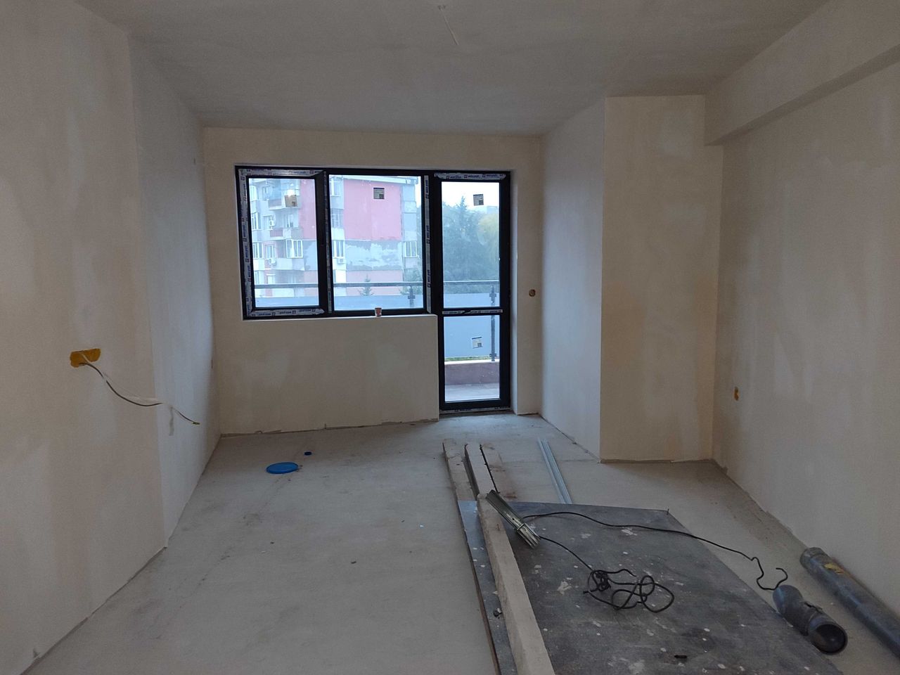 Продава се Тристаен апартамент в Добрич, Център - 110 кв.м за 1000 €/кв.м - Снимка #11
