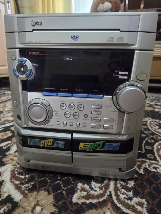 Музыкальный центр LG