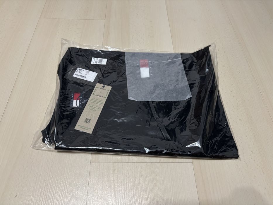 Tricou Tommy Jeans Negru original marimea L si M