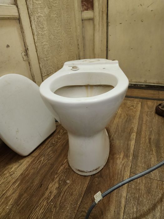 Унитаз сотилади/unitaz sotilad