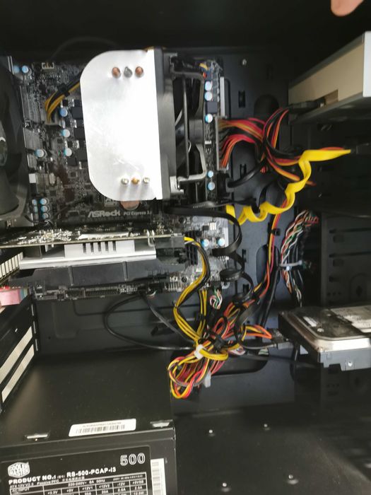 Продавам добър компютър с I7 3770