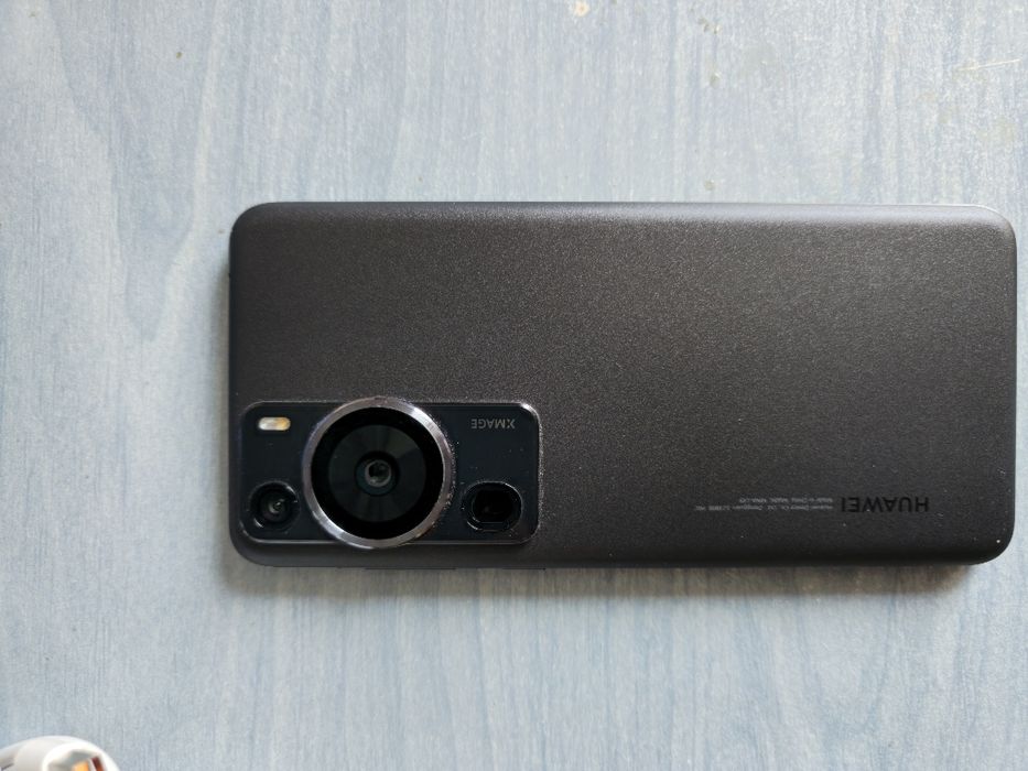 Huawei P60 Pro - cu garanție extinsă