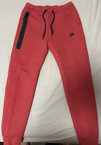 Pantaloni Nike Tech Fleece