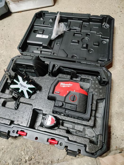 Nivelă Laser Milwaukee M12 CLLP ca nou