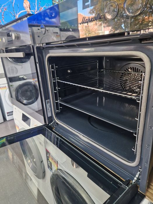 Фурна за вграждане с пара AEG Чисто нова