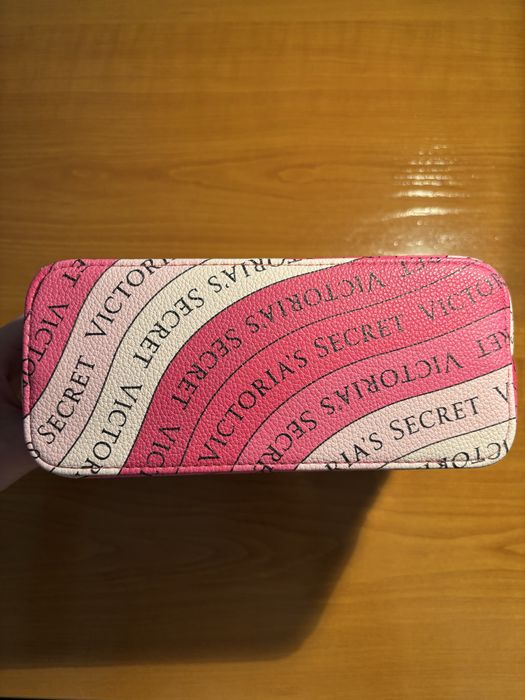 Оригинален несесер Victoria Secret