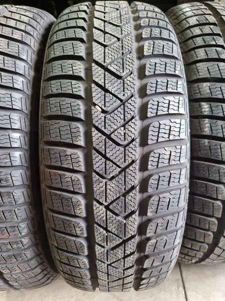 225/55/18 PIRELLI 4бр