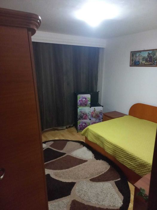 Inchiriez apartament 2 camere Faleza Sud (Poarta 6)