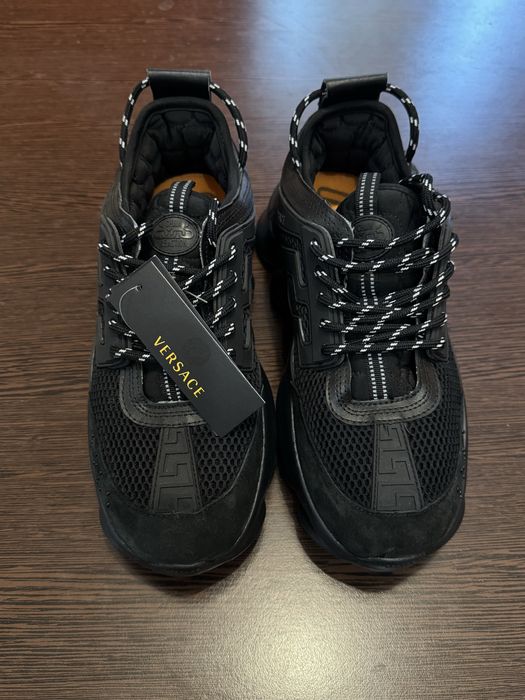 Versace Chain Reaction black