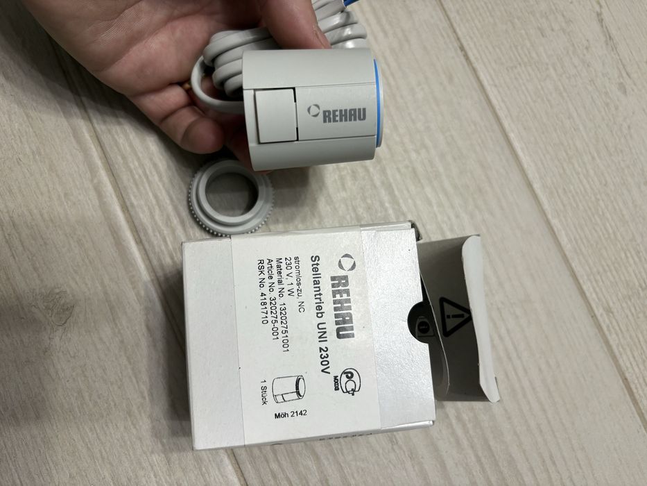 Vand 4 servomotor/actuator Rehau NOI