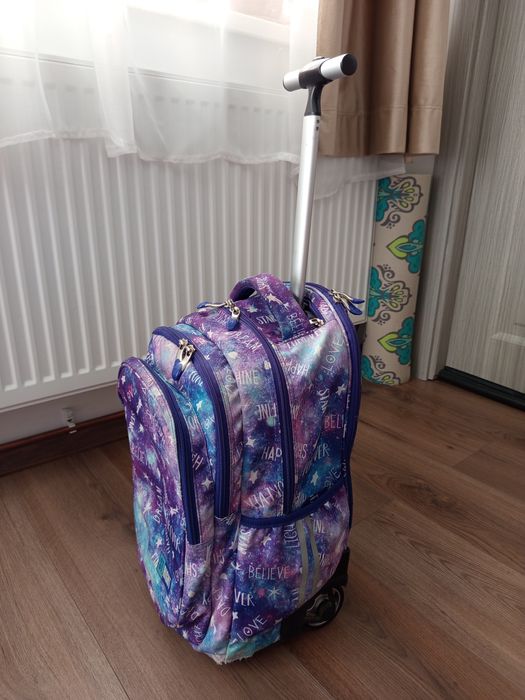 Ghiozdan troler pentru scoala