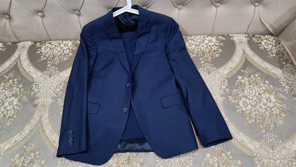 Костюм двойка продам