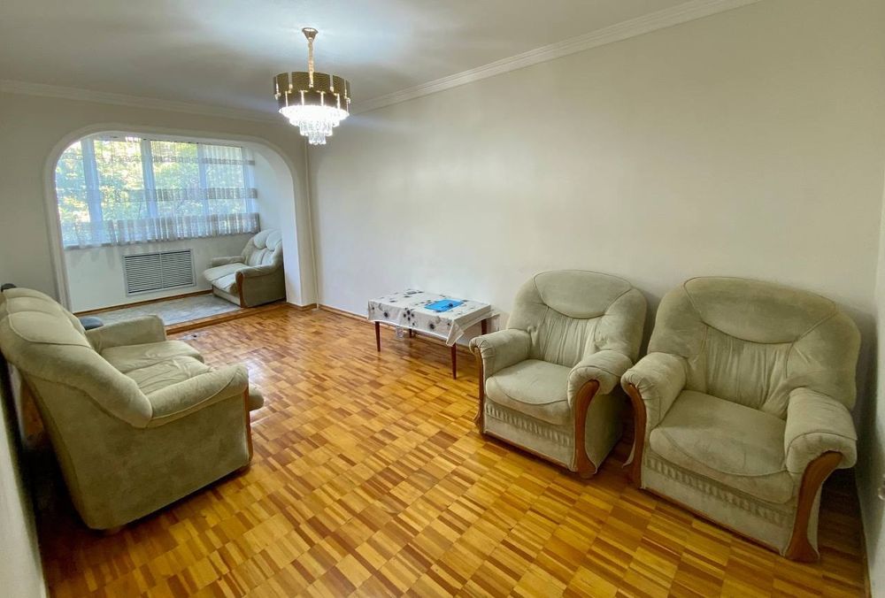 Продается 3х ком квартира на массиве Кашгар, ор-р: кафе Бухара, 70 м²