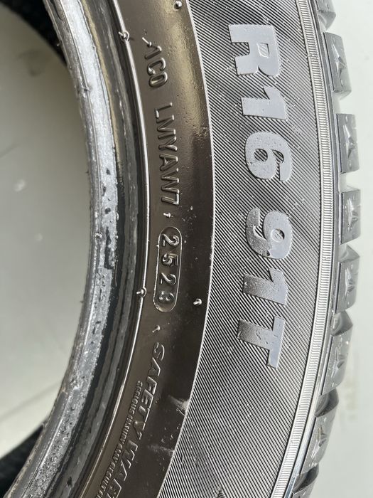KUMHO WinterCraft WP52 205/55/16 DOT 2523 2 броя