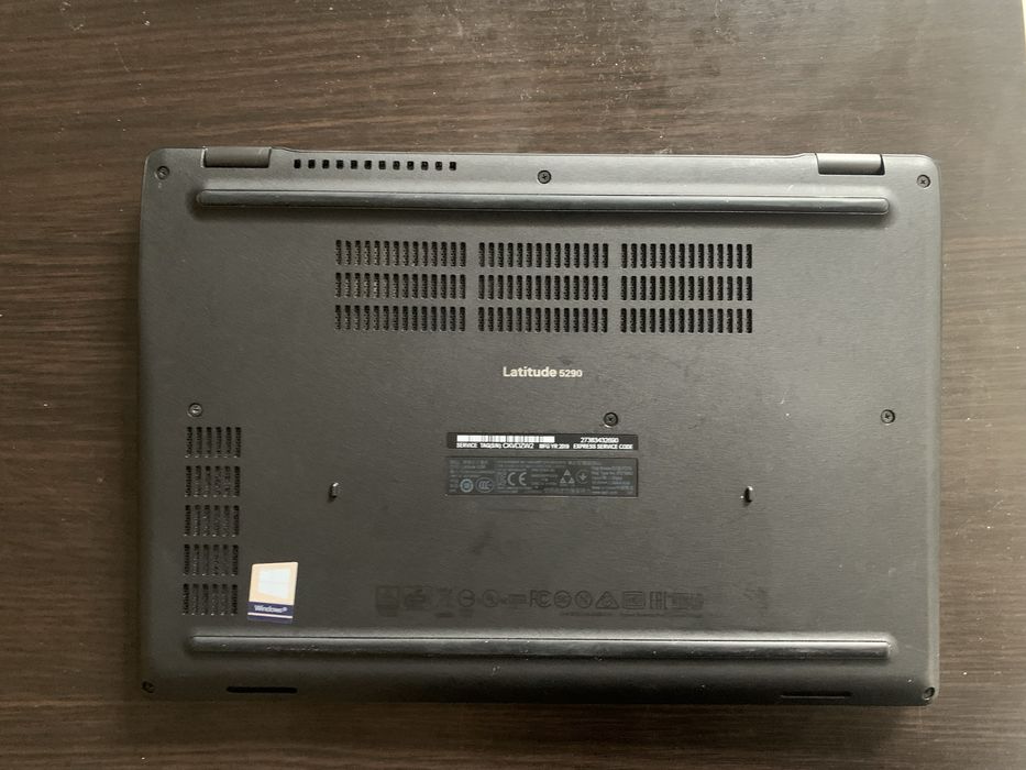 Vand laptop Dell