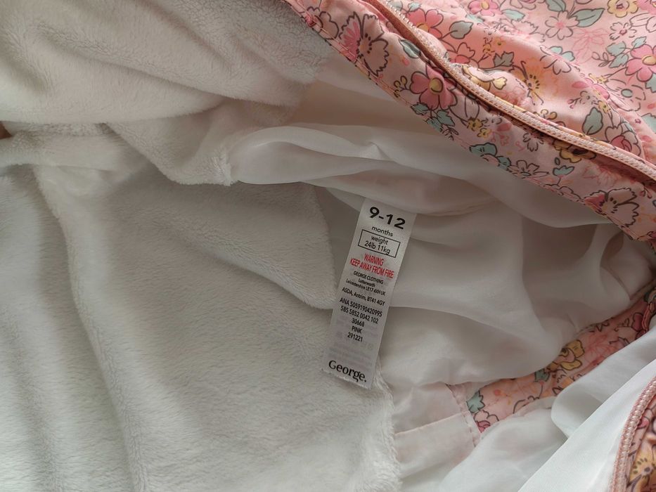 Космонавти /George/RESERVED/ за момиче 9-12м