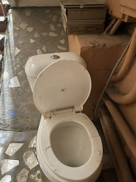 unitaz sotiladi holati yaxshi