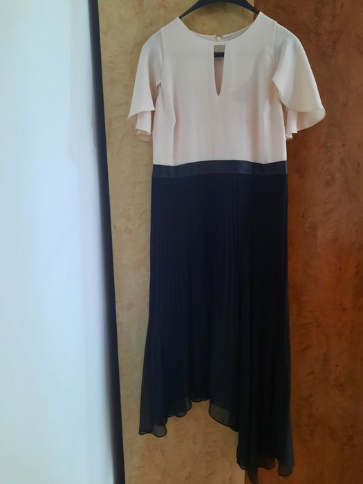 Vand rochie de ocazie