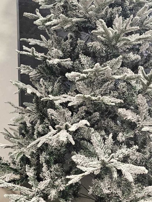 Изкуствена елха K r i n g Melbourne/Цялата заснежена с метална стойка