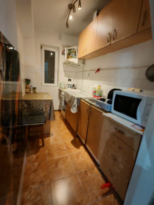 Bl. fără risc, Ap. 3 camere, Podu Ros - Lic. Racoviță.