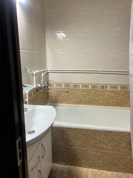 2 - Комн Квартира  Возле Алайский Рынка