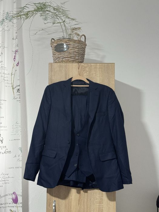 Costum barbati marime 44