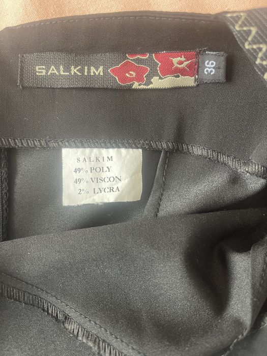 Интересна черна рокля