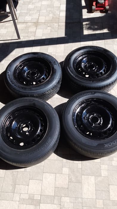 Vând set jante 5x114,3 + anvelope Hankook vara 205/65/R15