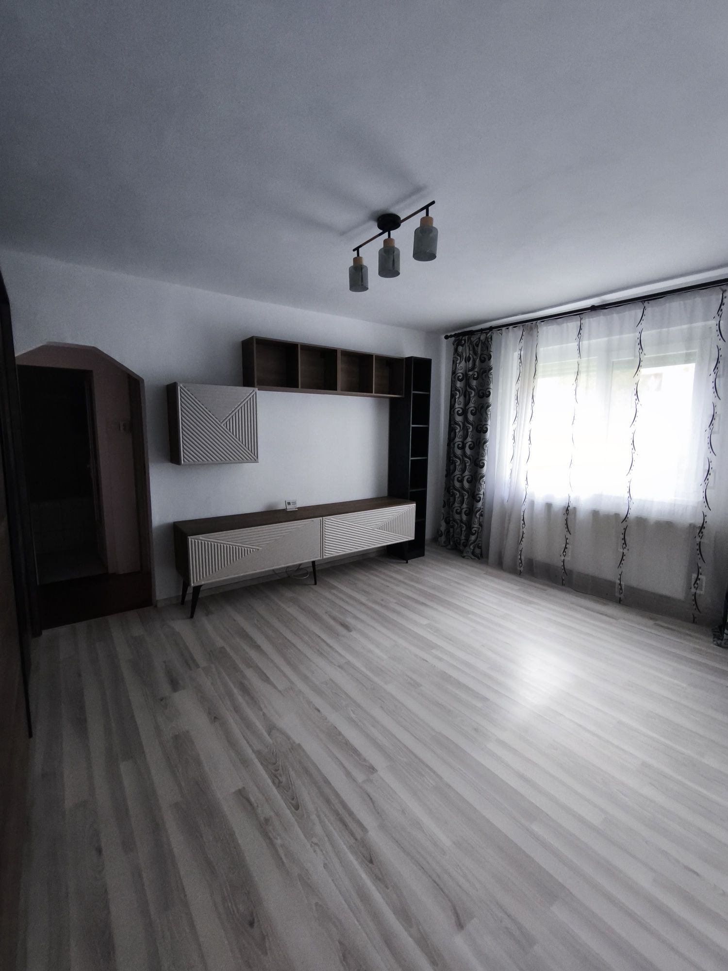 Vand apartament 2 camere in Sacele