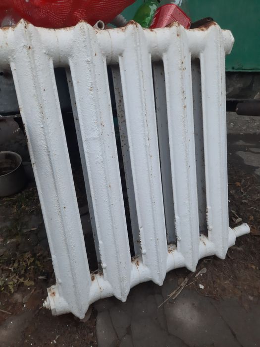 Батарея чугунная бу 5 секций рабочая