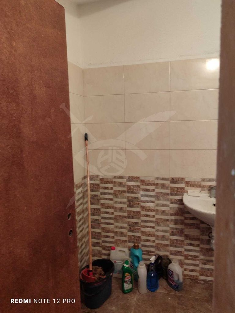 Продава се Едностаен апартамент в Асеновград - 30 кв.м за 1167 €/кв.м - Снимка #2
