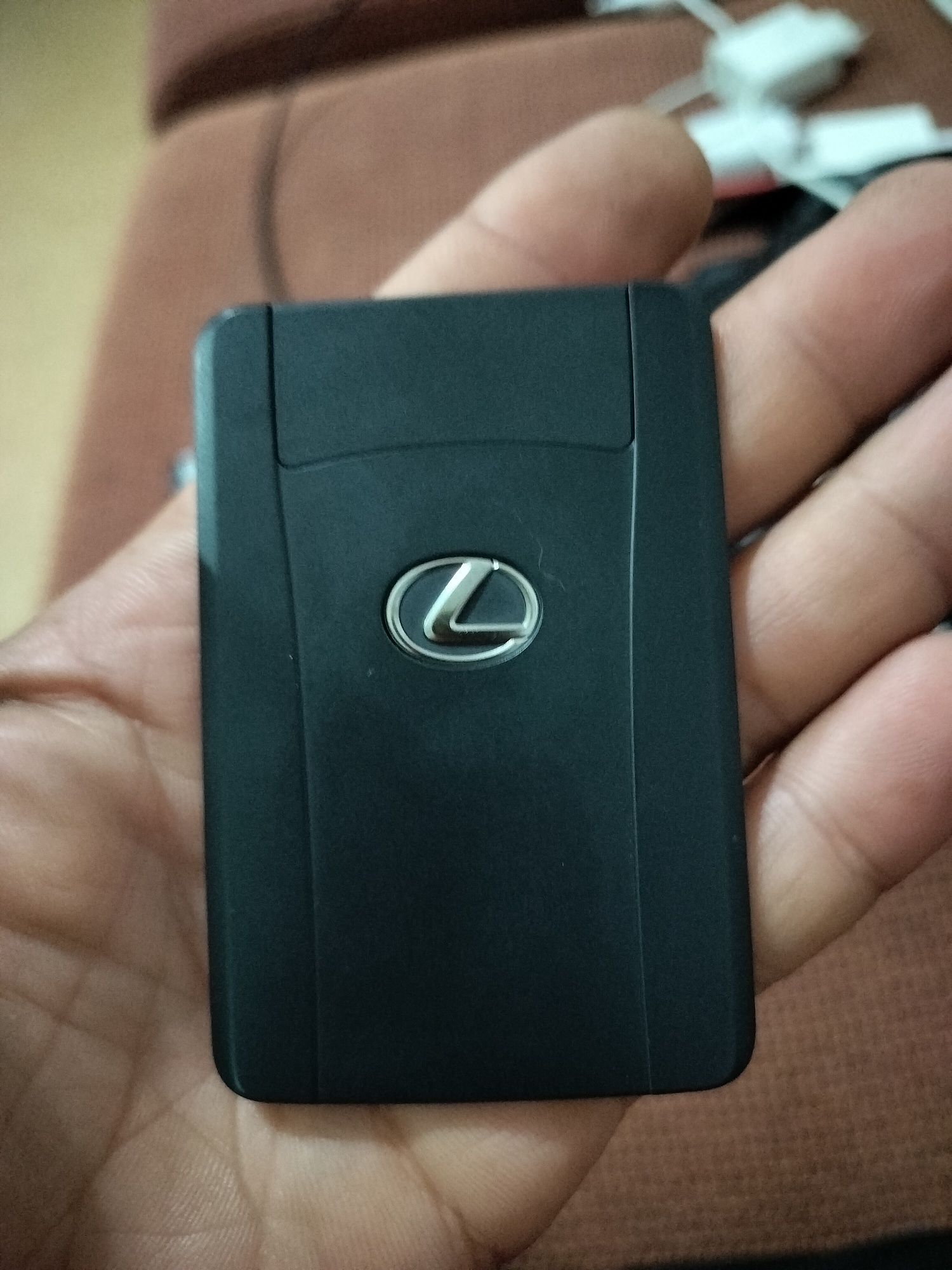 Найден смарт ключ от Lexus